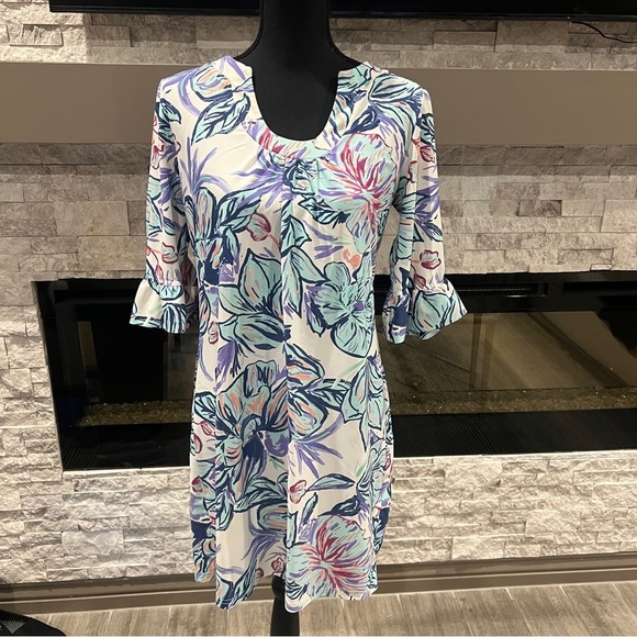 Aryeh Dresses & Skirts - Aryeh Floral Mini Dress with Ruffle Sleeves size Medium